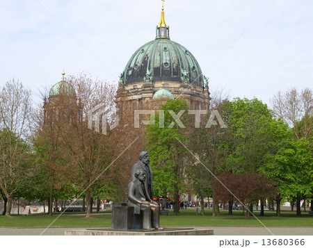 Berliner Dom 13680366