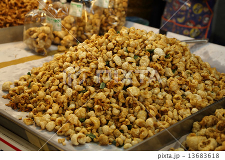 pork snack, pork rind, pork scratching or pork crackling (Thai s pork snack, pork rind, pork scratching or pork crackling (Thai s 13683618