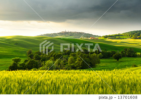 sunset view of Pienza 13701608