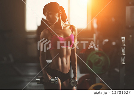 Athletic woman Athletic woman 13701627