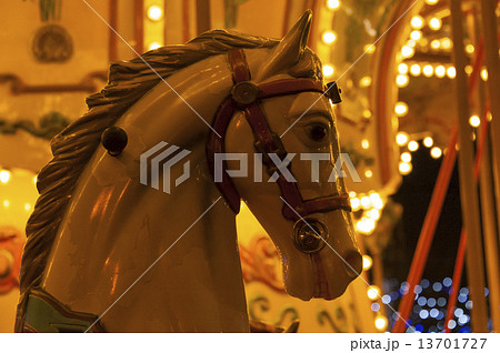 メリーゴーラウンド 13701727