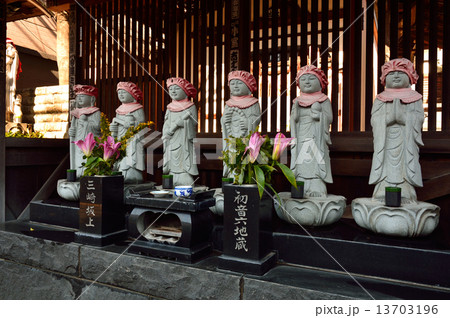 谷根千散歩・観智院境内　初音六地蔵尊 13703196