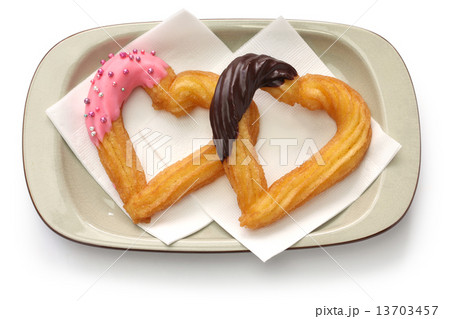 手作りチュロス、バレンタインデザート 13703457