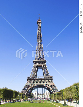 Eiffel Tower, Paris 13703567