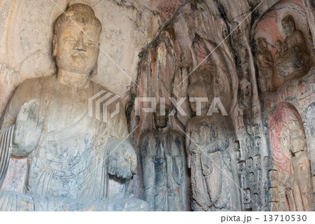 中国・河南省洛陽　世界文化遺産　龍門石窟 13710530