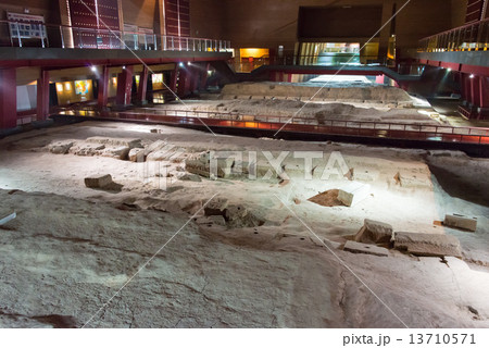 中国・河南省洛陽 世界文化遺産 定鼎門遺址 中国・河南省洛陽 世界文化遺産 定鼎門遺址 13710571