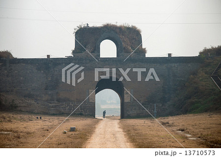 中国・河南省洛陽 世界文化遺産 函谷関 中国・河南省洛陽 世界文化遺産 函谷関 13710573