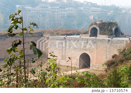 中国・河南省洛陽　世界文化遺産 函谷関 13710574