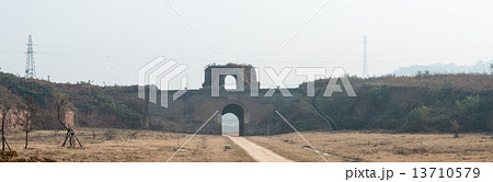 中国・河南省洛陽　世界文化遺産 函谷関 13710579