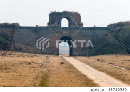 中国・河南省洛陽　世界文化遺産 函谷関 13710580