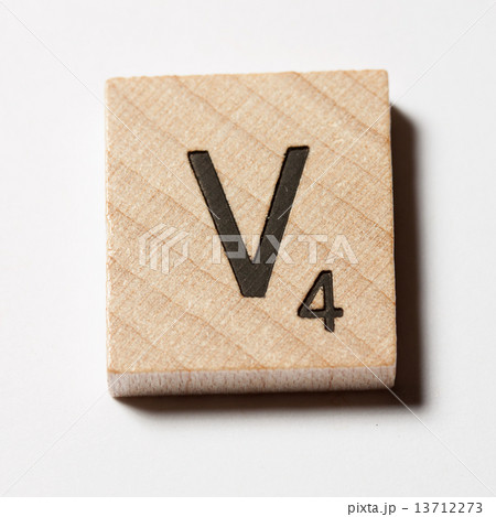 スクラブル文字「Ｖ」 13712273