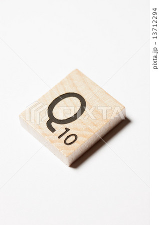 スクラブル文字「Ｑ」 13712294