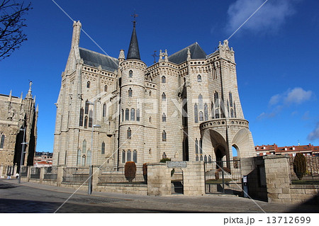 ガウディ設計の司教館 スペイン ガウディ設計の司教館 スペイン 13712699