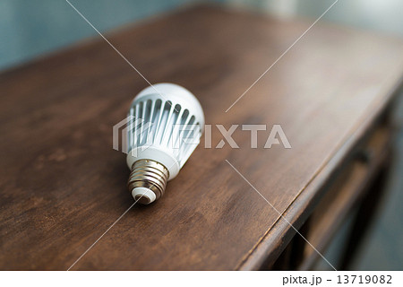 LED電球 LED電球 13719082