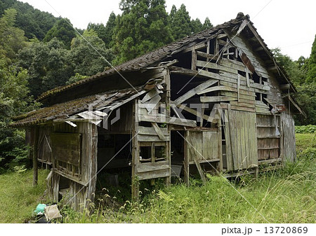 廃屋の写真素材