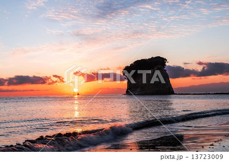 見附島からの日の出 13723009