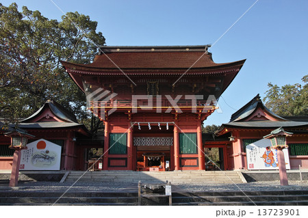富士山本宮浅間大社の楼門 富士山本宮浅間大社の楼門 13723901