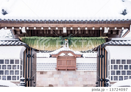 金沢城のしめ飾り 13724097