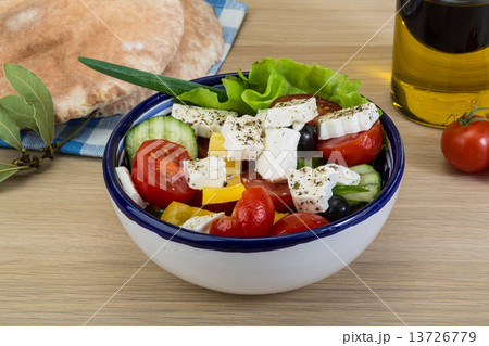 Greek salad 13726779