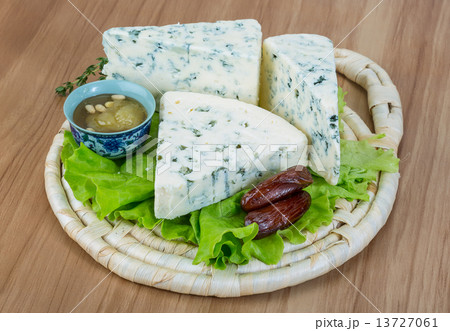Blue cheese 13727061