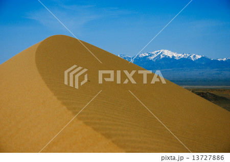 Sand dunes in desert national park Altyn-Emel, Kazakhstan. Sand dunes in desert national park Altyn-Emel, Kazakhstan. 13727886