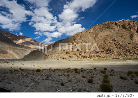 Himalayan landscape 13727907