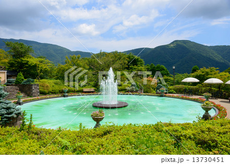 神奈川　箱根　強羅公園の噴水 13730451