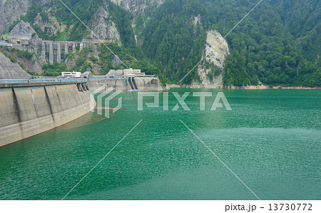 黒部ダム 13730772