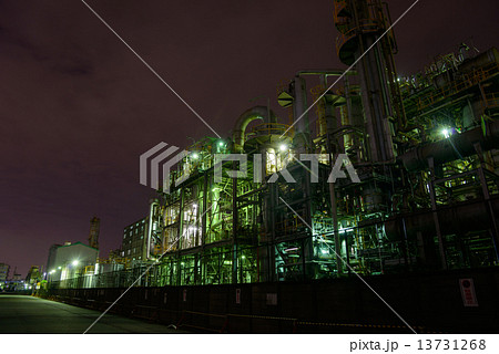 神奈川　川崎　工場の夜景 13731268