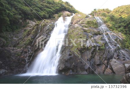 大川の滝(屋久島) 大川の滝(屋久島) 13732396