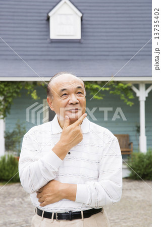 シニア男性 13735402