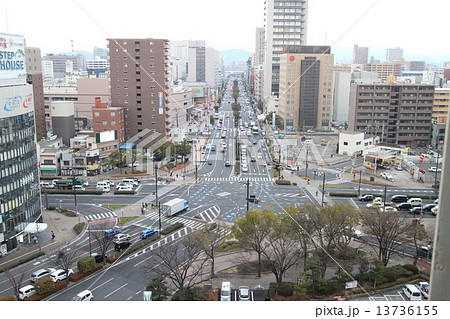 岡山市役所の屋上から市役所筋を望む 13736155