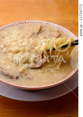 背脂ラーメン 13736772