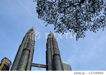 building, petronas twin towers, town building, petronas twin towers, town 13736808