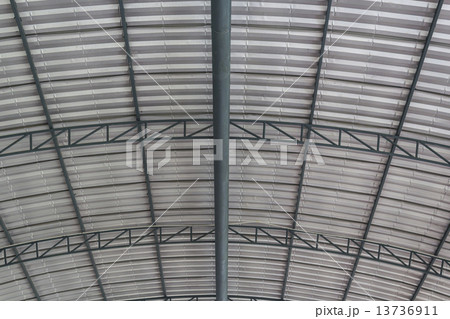 Metal roof structure 13736911