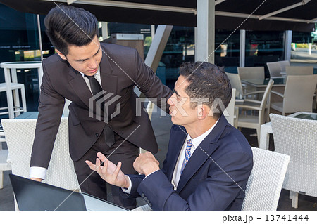 Supervisor-Staff Relationship 13741444