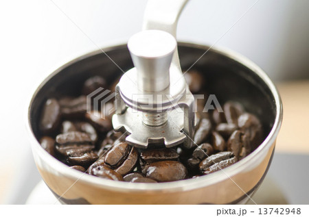 コーヒーミル　コーヒー豆 13742948
