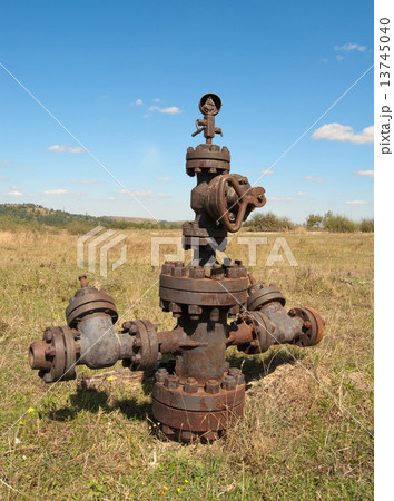 filled up wellhead filled up wellhead 13745040