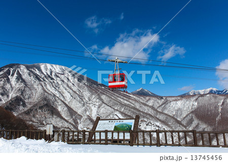 冬の明智平ロープウェイ 13745456