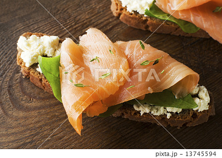 Salmon Salmon 13745594