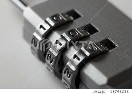 パスワード 13748258