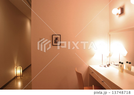 パウダールーム 13748718