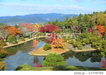 京都 秋の修学院離宮 浴龍池の紅葉 京都 秋の修学院離宮 浴龍池の紅葉 13749760