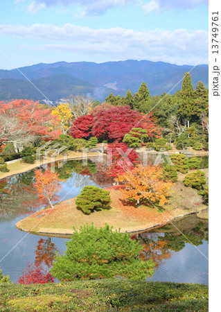 京都 秋の修学院離宮 浴龍池の紅葉 京都 秋の修学院離宮 浴龍池の紅葉 13749761
