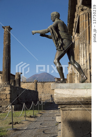 ポンペイ遺跡 13750239