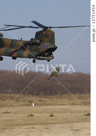 CH-47JA　ファストロープ降下 13751454