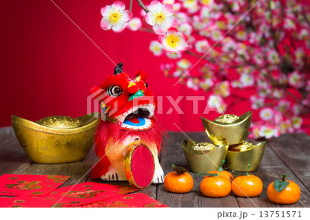 chinese new year decorations ,chinese character symbolizes gong 13751571