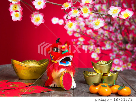 chinese new year decorations ,chinese character symbolizes gong 13751575
