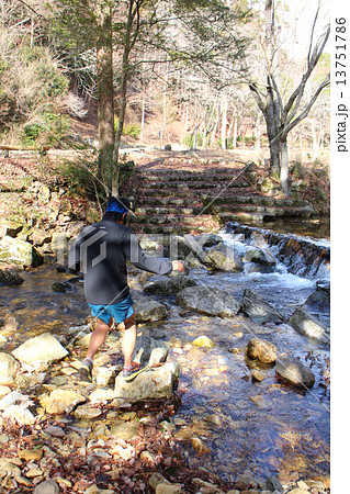 トレイルランニング 13751786