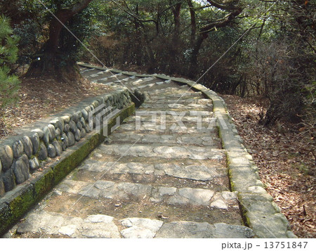 下り階段 下り階段 13751847